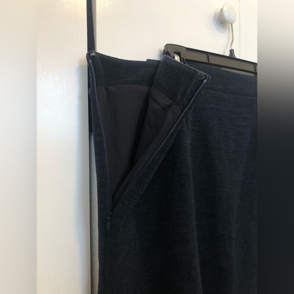 NWT LOFT Plus Size Navy Skirt - Picture 5 of 7